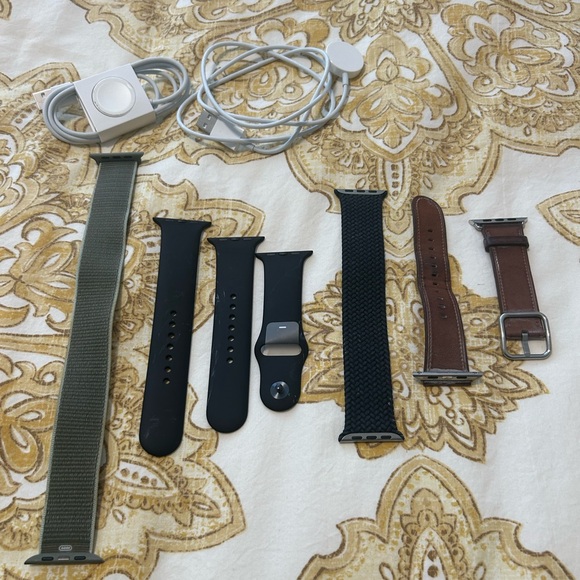 Apple Watch 6 series. 44mm - Picture 3 of 8